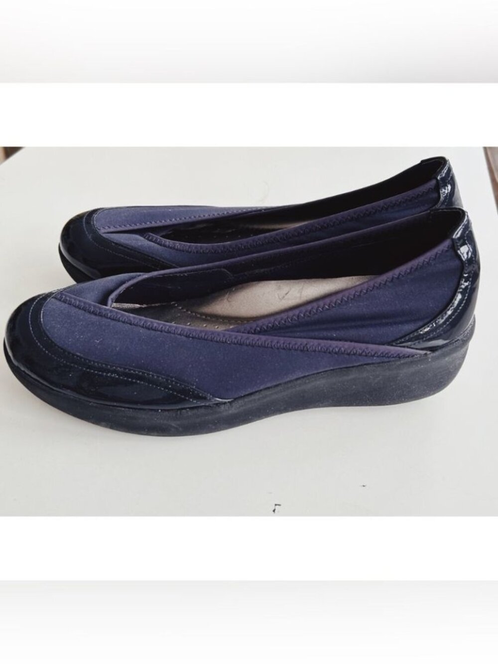 Nearly New Navy Blue Easy Spirit Wedge Heeled Shoes Size 8.5W